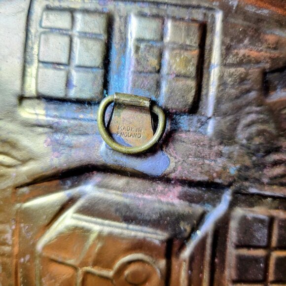 Vintage Peerage Brass Embossed Hanging Wall Plates - Made England - Picture 4 of 7